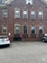 Building Photo - 257 Gano St
