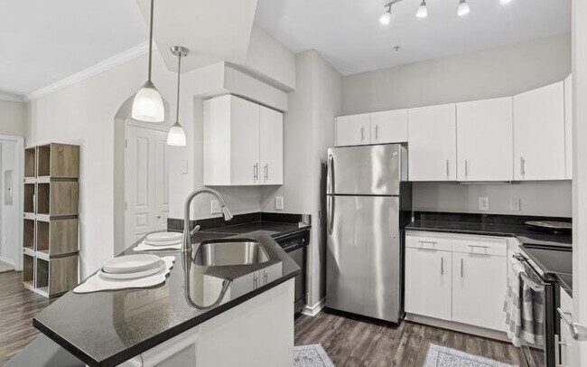 Foto del edificio - 2403 N Washington Ave