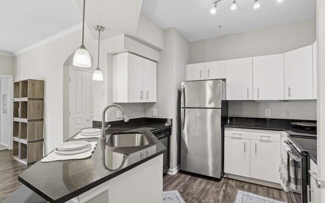 Photo - 2403 N Washington Ave Apartment