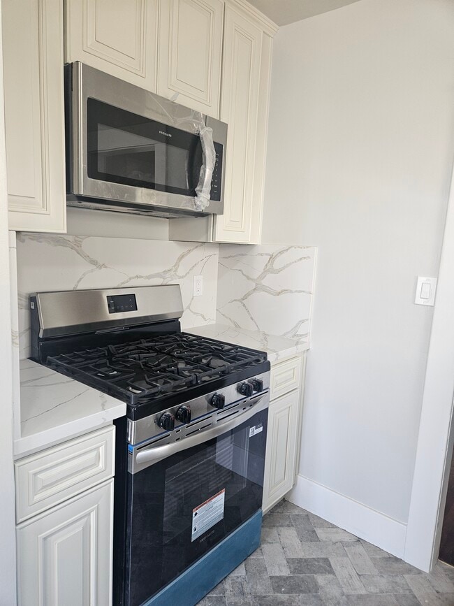 Foto del edificio - 4318 Wehrle Ct