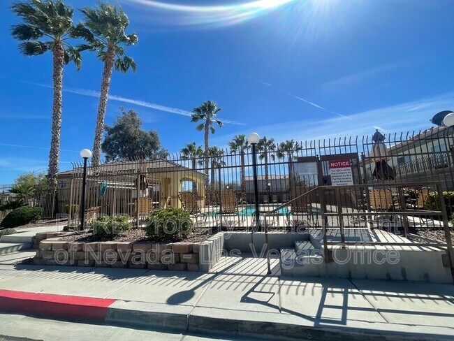 Foto del edificio - 10445 Orchard Ladge St