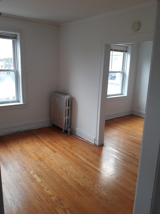 Building Photo - 4418 N Whipple St