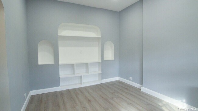 Building Photo - 2713 Newkirk Ave