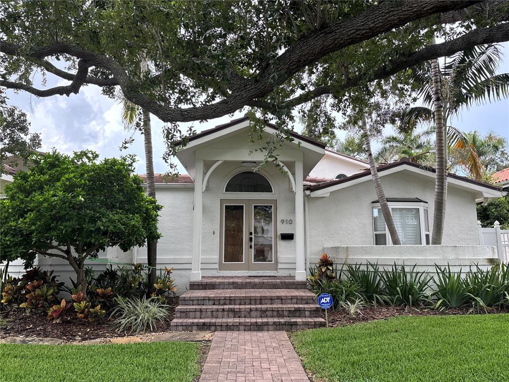 Foto principal - 910 Brightwaters Blvd NE