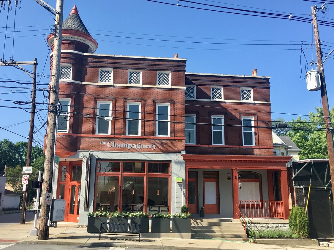 Primary Photo - 1762 Frankfort Ave