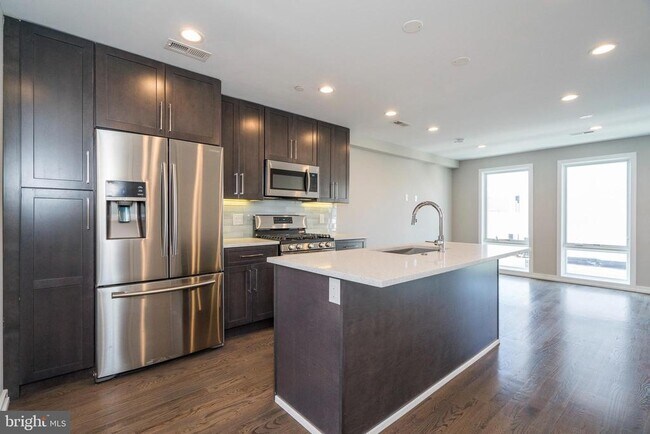 Foto del edificio - 1436 Clymer St