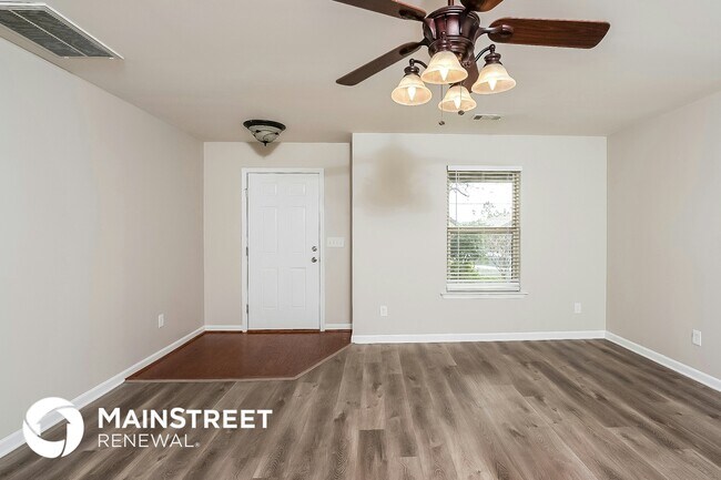 Foto del edificio - 584 Kincaid Cove Ln