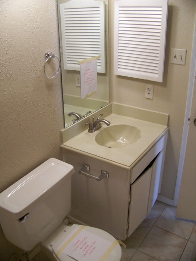 Building Photo - 4742 Tain Dr