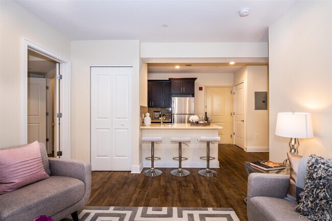 Foto del edificio - 40 Jackson Ave