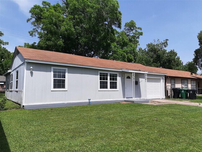Foto del edificio - 10322 Rosehaven Dr