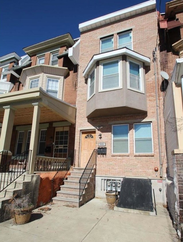 Photo - 4931 Locust Street - 2