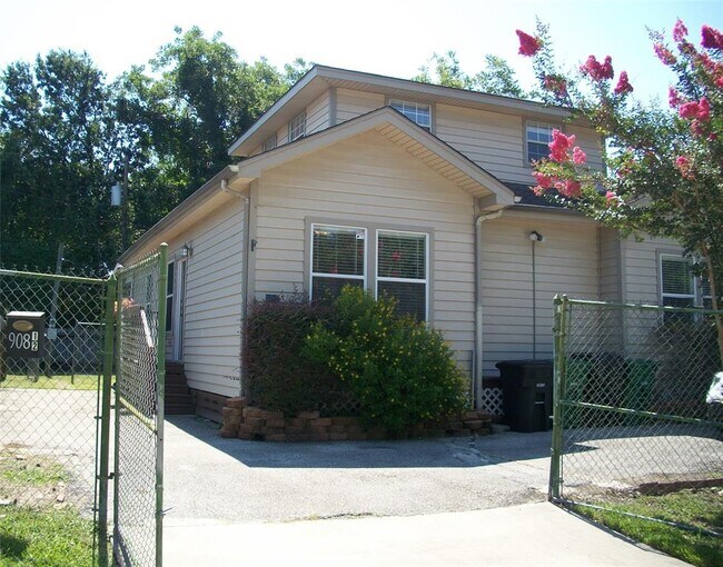 Foto del edificio - 908 Enid St