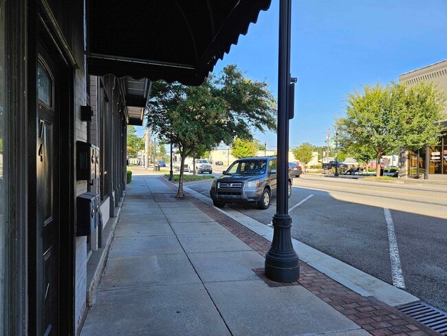 Building Photo - 74 N Broad St