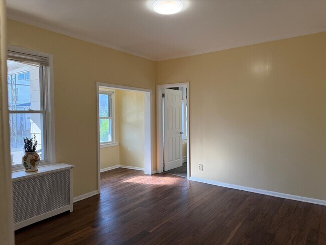 Foto del edificio - 263-265-265 E 31st St