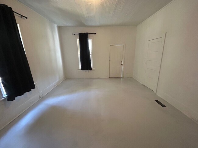 Foto del edificio - 110 Huger St