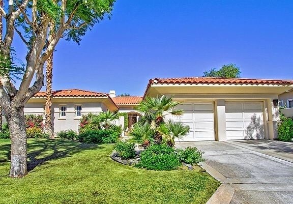 Building Photo - Luxury at the Citrus