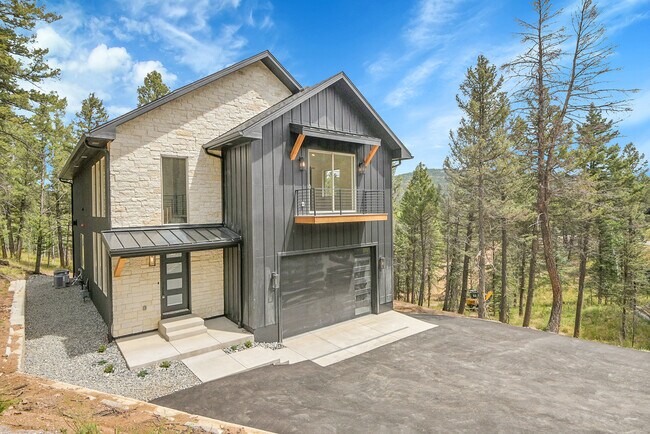 Foto del edificio - 28229 Juniper Dr