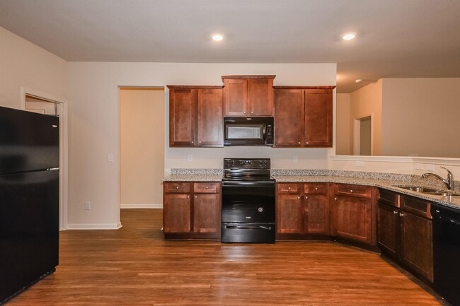 Building Photo - 110 Tamalynn Trl