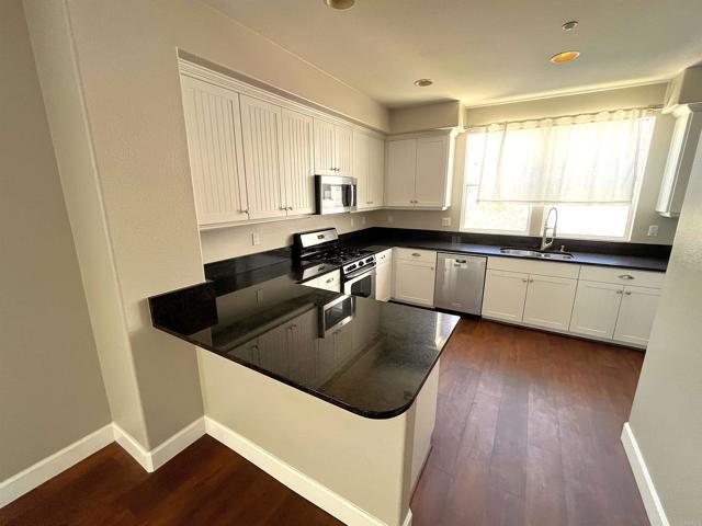 Foto del edificio - 820 Harbor Cliff Way
