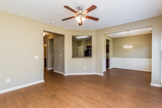 Foto del edificio - 474 Highland Falls Dr
