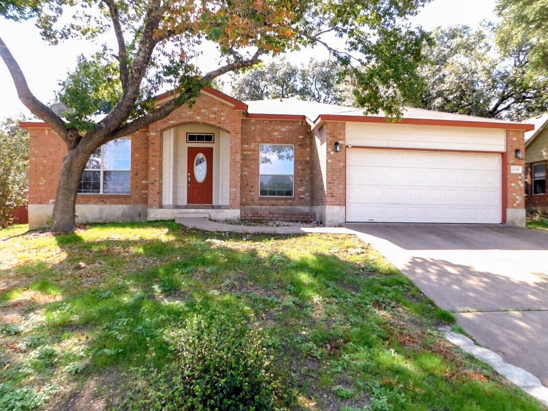 Primary Photo - Available NOW!!!! This charming 1 story, 4...