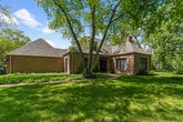 Side yard - 1050 W Acacia Rd