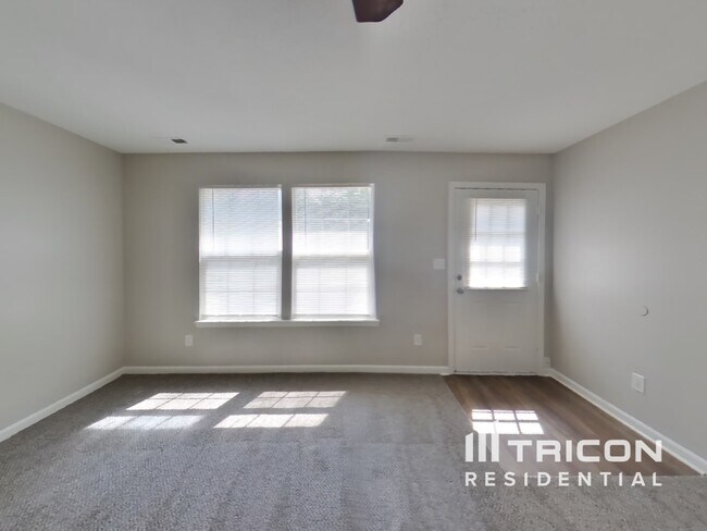 Building Photo - 203 Beacon Point Ln