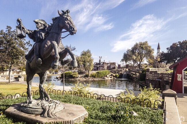A statue of Paul Revere can be found in Heritage Park.