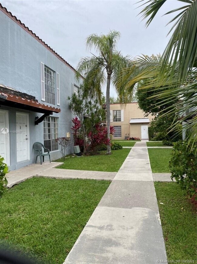 Building Photo - 10838 SW 88th St