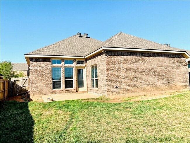 Building Photo - Available NOW! 3/2 in highly desirable Creek Meadows!!