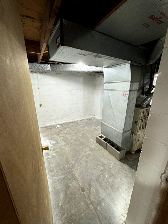 Foto del edificio - 6813 Urbandale Ave