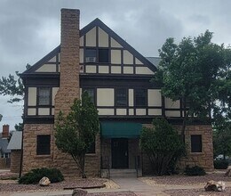 Building Photo - 902 Greenwood Ave