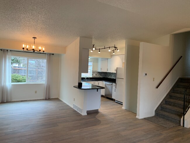 Building Photo - 2950 Banderas Ln