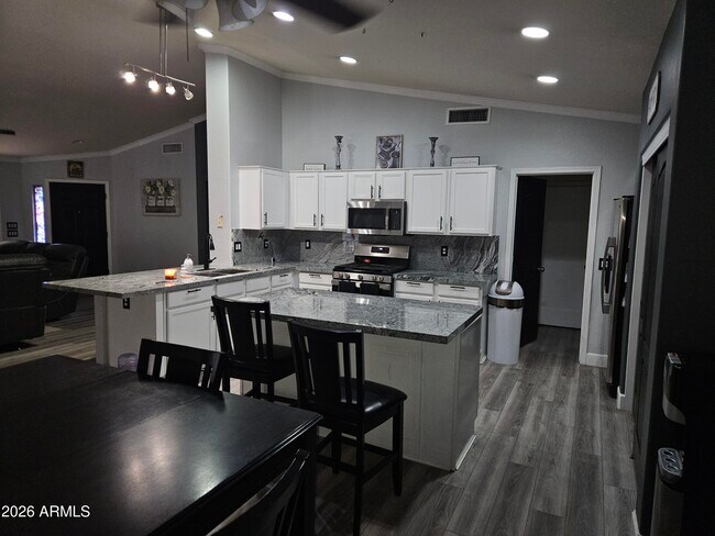 Foto del edificio - 10937 E Catalina Ave