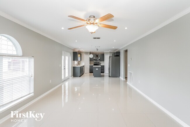 Foto del edificio - 3108 Sky St