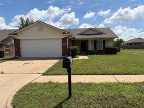 Building Photo - 2704 Fennel Rd