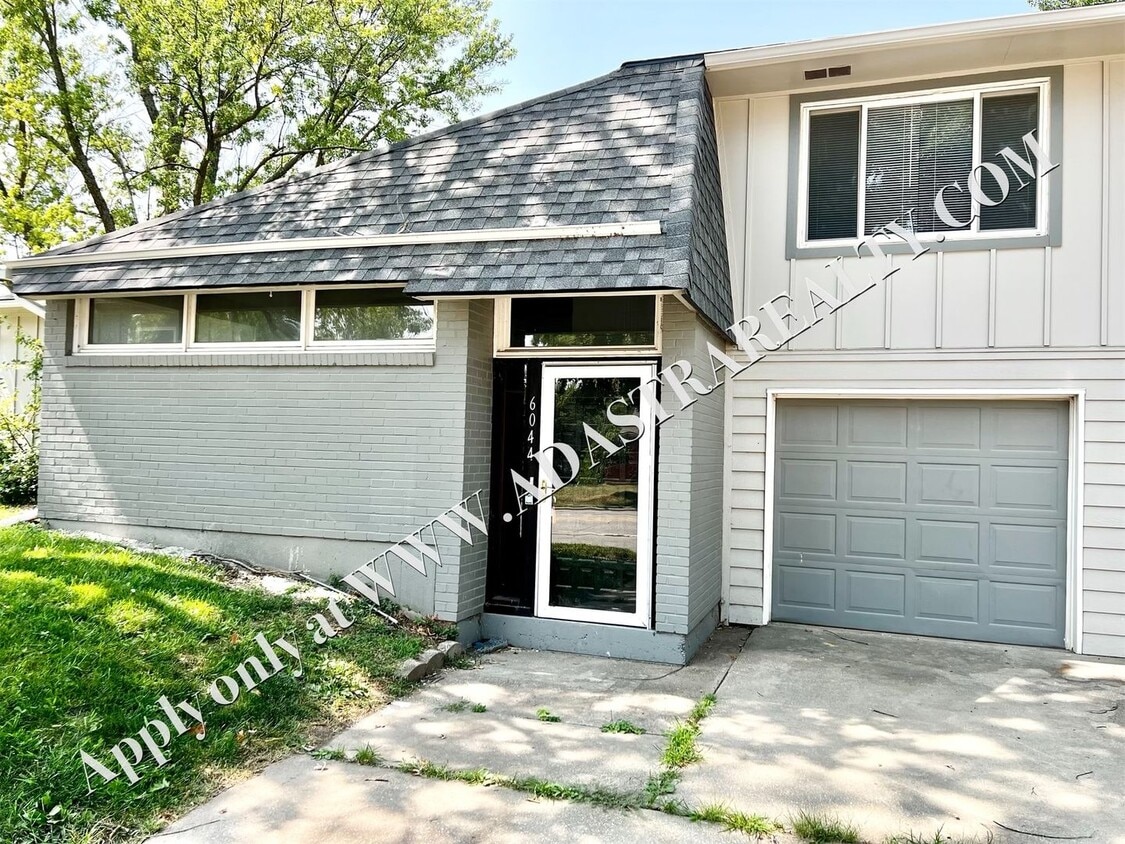 Primary Photo - Spacious Shawnee Duplex-Coming SOON!!