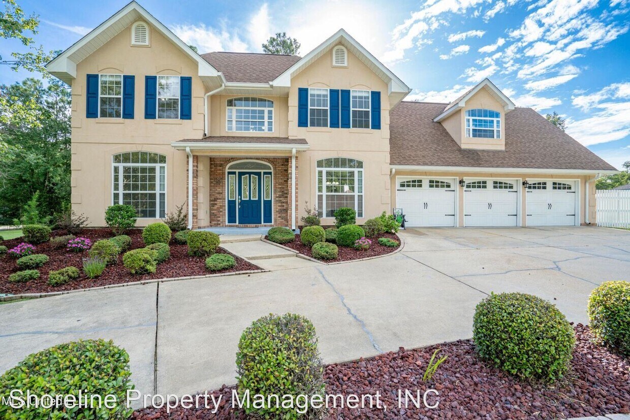 894 Kalalau Pl, Diamondhead, MS 39525 House Rental in Diamondhead, MS