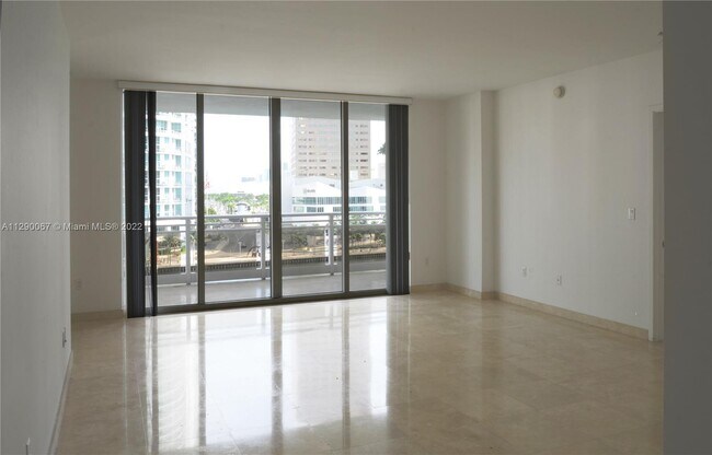 Building Photo - 901 Brickell Key Blvd