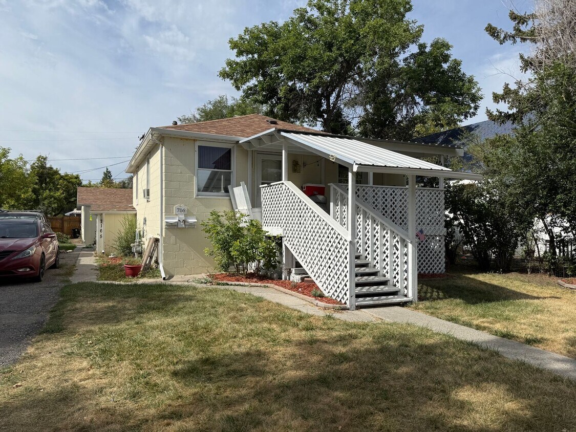 Foto principal - 716 S 32nd St