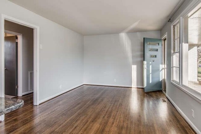 Photo - 1917 Berkshire Dr Apartment