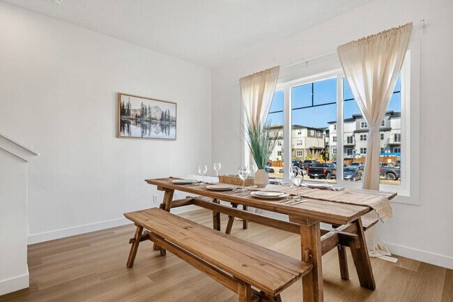 Photo du bâtiment - 2231-2281 81 St S W