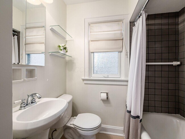 Foto del edificio - 781 Bruck St