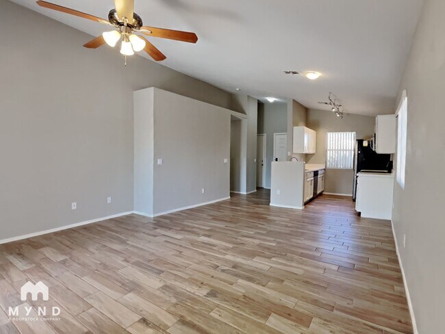 Foto del edificio - 13583 W Saguaro Ln