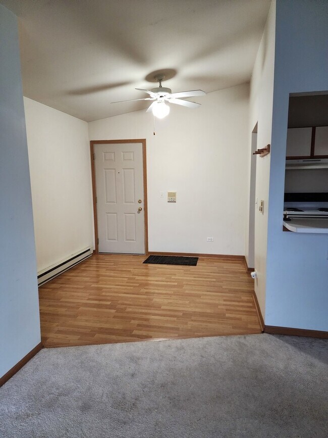 Building Photo - 330 Leah Ln