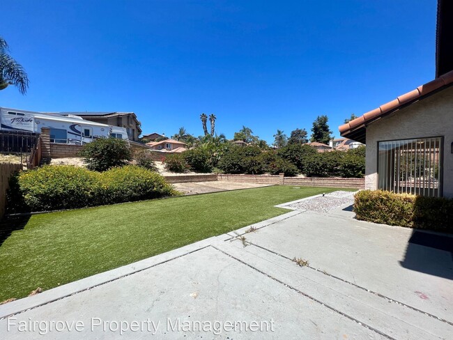 Building Photo - 4 br, 3.5 bath House - 1033 Paseo Entrada
