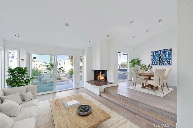 Foto del edificio - 411 Goldenrod Ave
