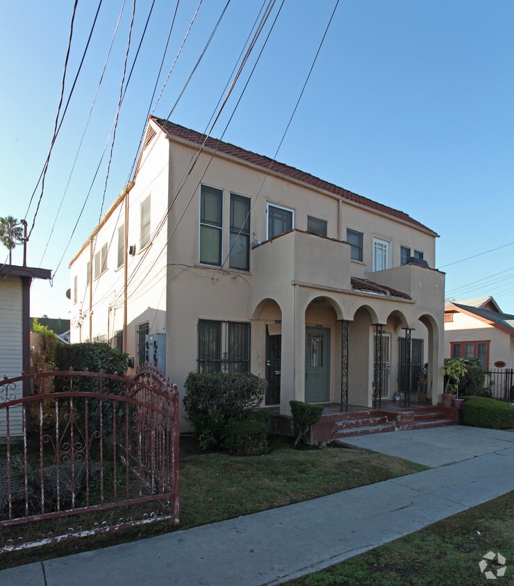 Building Photo - 1514-1516 3/4 W. 36th Pl.