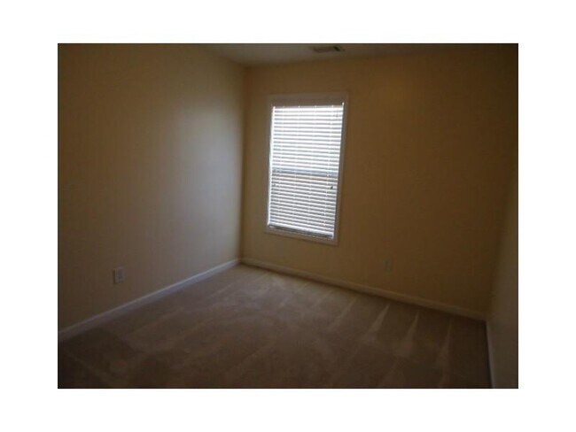 Building Photo - 3151 Millington Pl