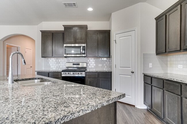 Building Photo - 3401 Pauling Loop